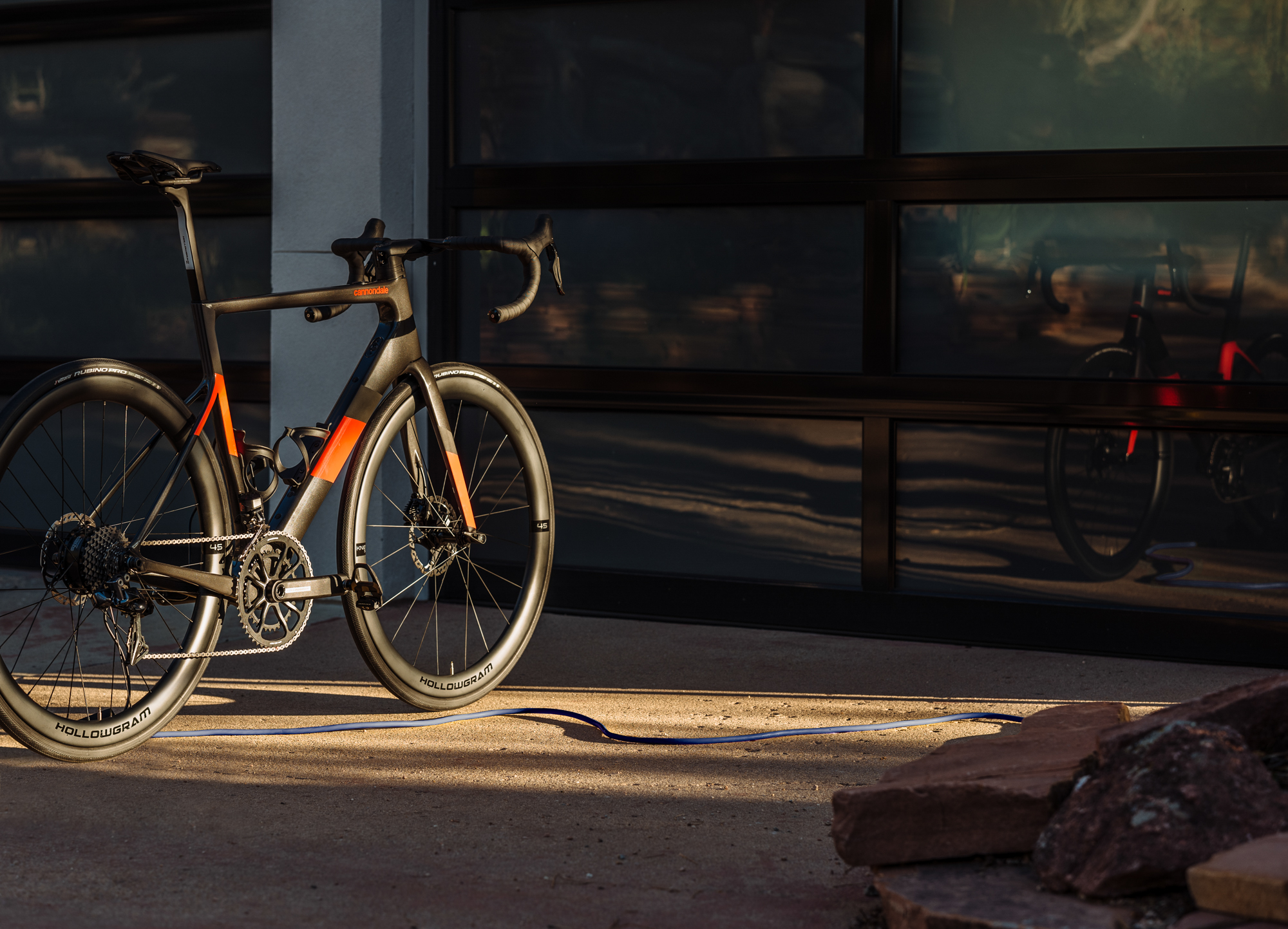 Az új Cannondale SuperSix EVO Neo – egy repülésre épített e-országúti kerékpár